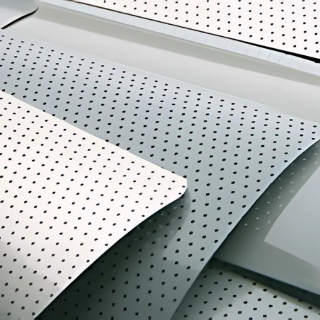 Veneciana AluMadera Perforadas | Durabilidad | VenetiansBlinds.com