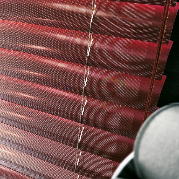 Veneciana AluMadera Perforadas | Durabilidad | VenetiansBlinds.com