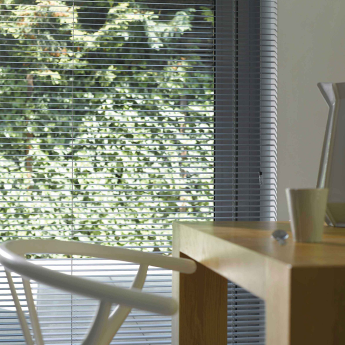 Venecianas Aluminio a Medida | Control de Luz | Venetiansblinds.com